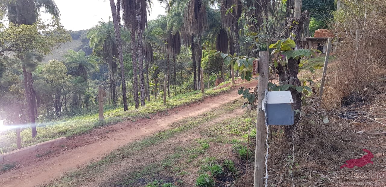 Chácara à venda com 2 quartos, 80m² - Foto 2